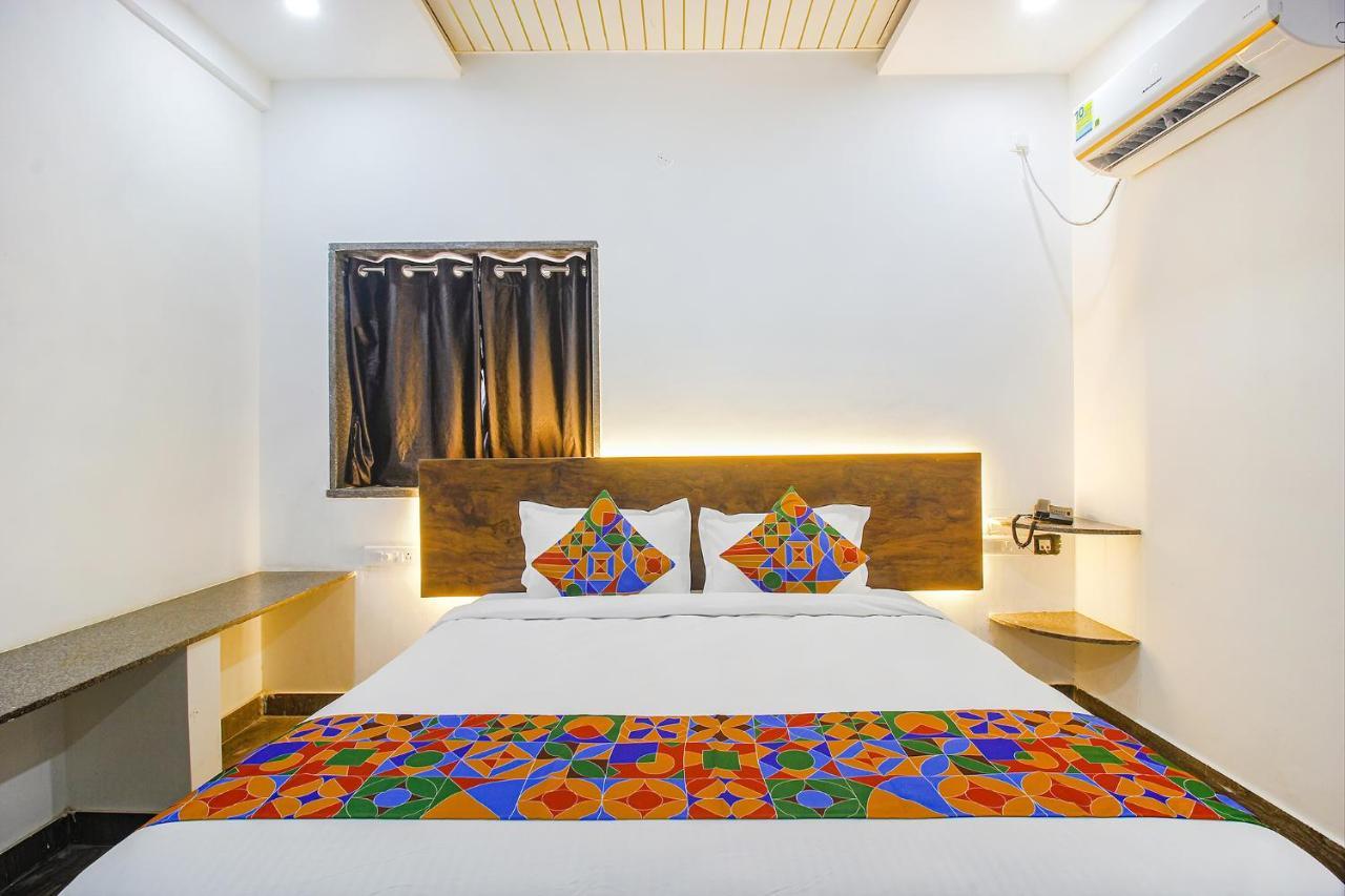 Fabhotel W Grand Suites - Nr Lanco Hills, Manikonda Hyderabad Exterior foto